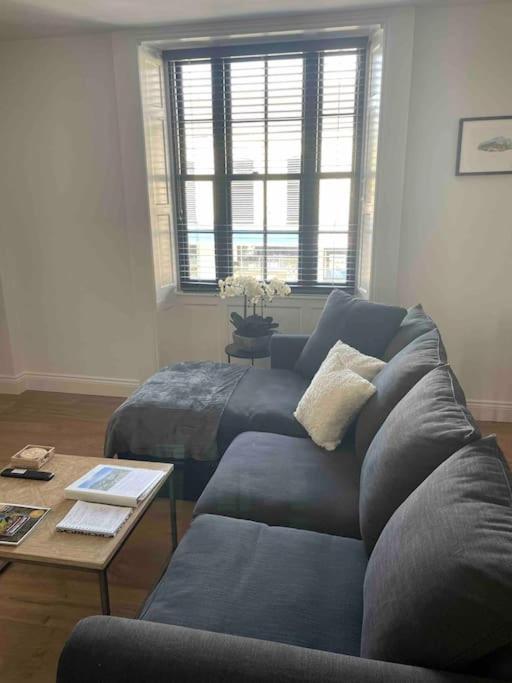 Abergavenny Center 2-Bed Flat Daire Dış mekan fotoğraf
