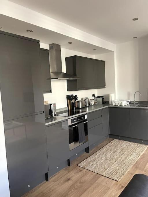 Abergavenny Center 2-Bed Flat Daire Dış mekan fotoğraf
