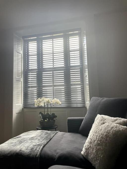Abergavenny Center 2-Bed Flat Daire Dış mekan fotoğraf