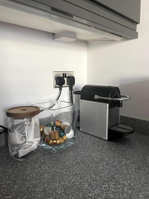 Abergavenny Center 2-Bed Flat Daire Dış mekan fotoğraf